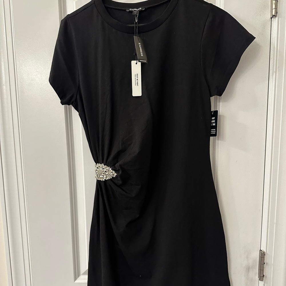 NWT express t shirt dress with silver broche